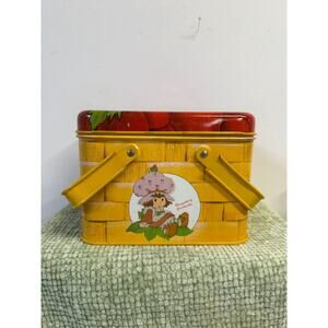 Vintage Strawberry Shortcake Lunch Box Tin Cheinco American Greetings 1980